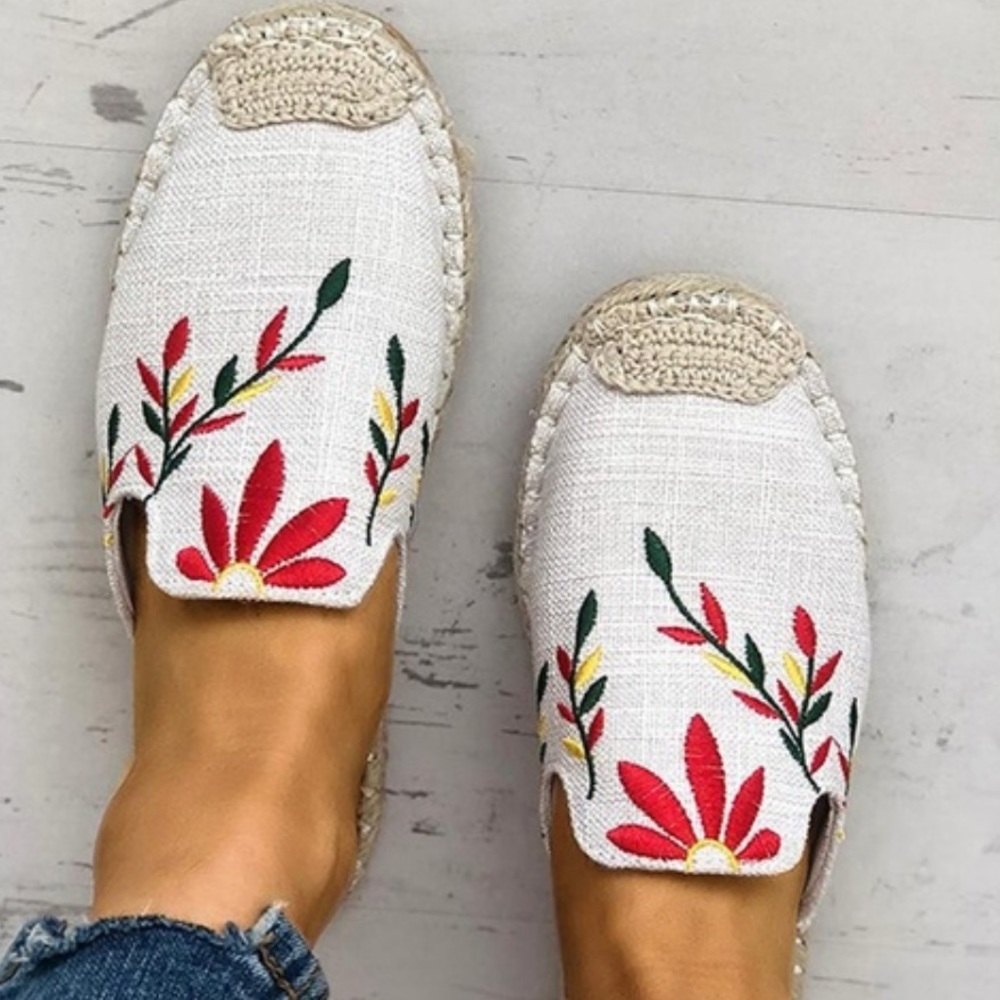 Summer Red Floral Embroidered Espadrille Sandals - Picture 4 of 5